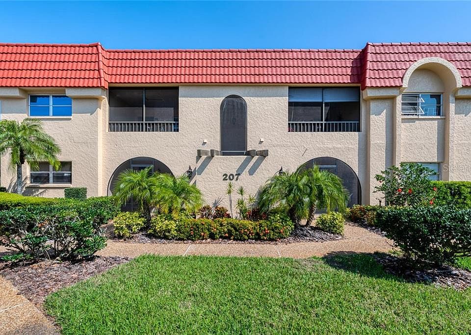 1st image of 207 Rubens Dr