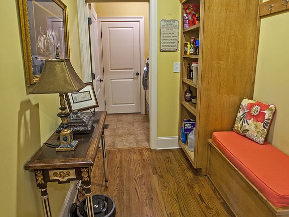 3rd image of 11 Stately Oaks Dr