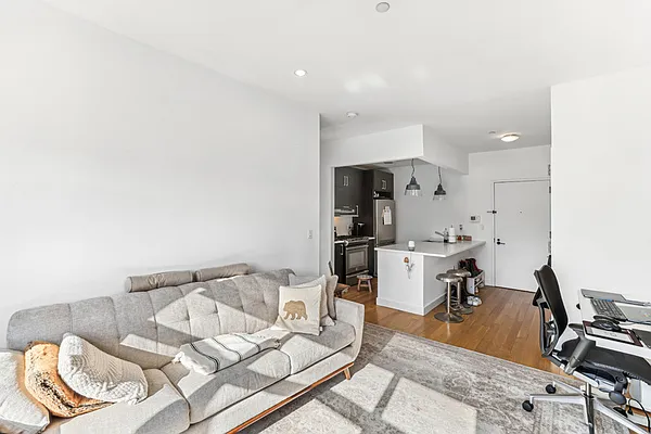 Rented by Cooper & Cooper Real Estate | media 11