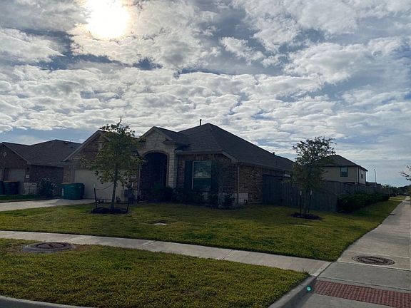2nd image of 529 Augusta Crossing Ln