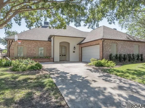 313 Grand Lakes Dr, Baton Rouge, LA 70810
