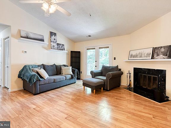 3rd image of 6450 Green Field Rd #3-310