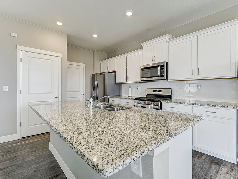 10525 Castor Dr — Photo 5