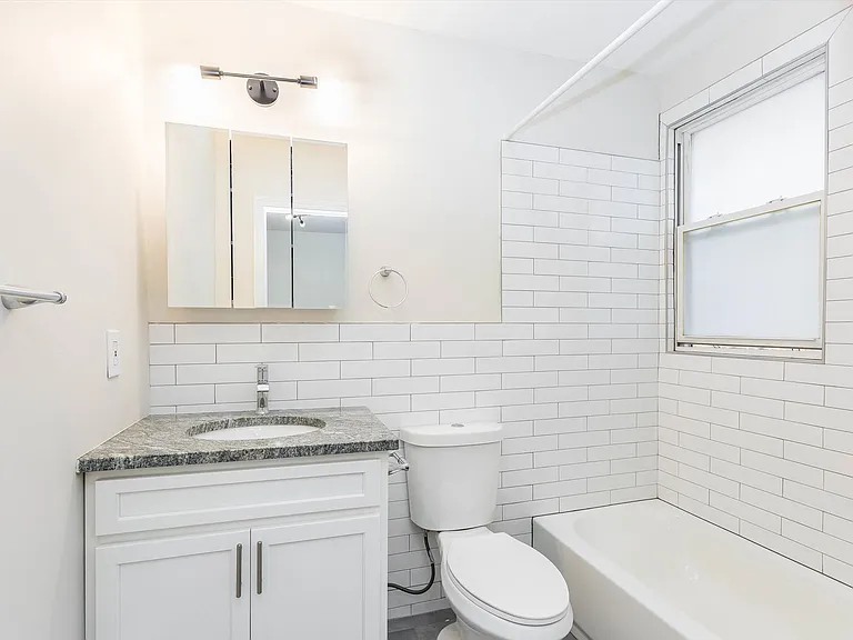 105 Pine St #2 — Photo 12