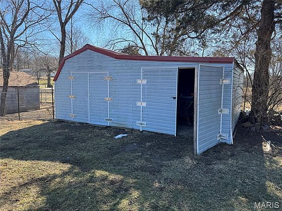 5th image of 22948 Gardner Rd