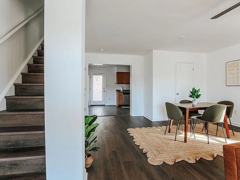 1511 Vine St — Photo 4