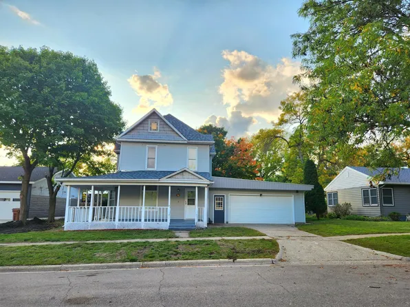 302 Evenson St, Emmons, MN 56029
