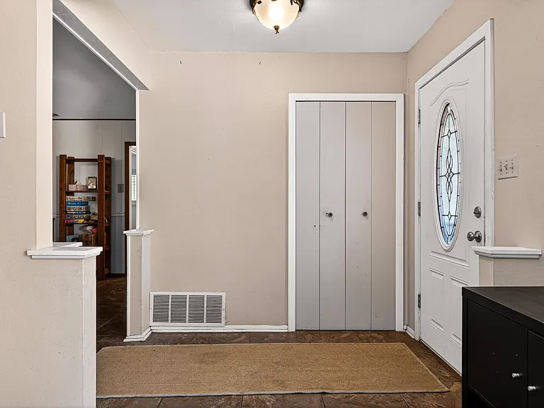 7239 Bridle Path — Photo 4