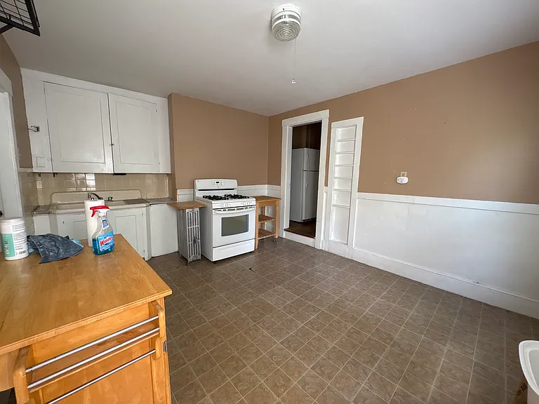 412 Putnam Ave #2 — Photo 9