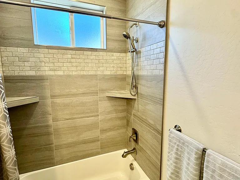 Second bedroom ensuite bathroom