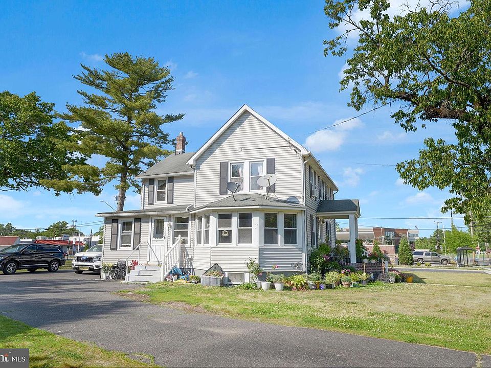 1st image of 799 Bellevue Ave