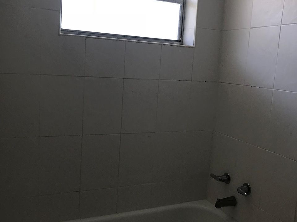 1st image of 1350 NE 119th St APT 10