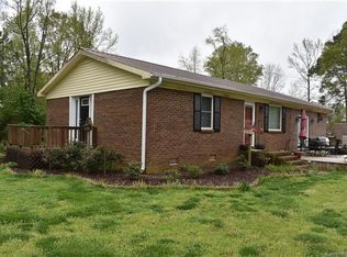 136 11th Ave, New London, NC 28127