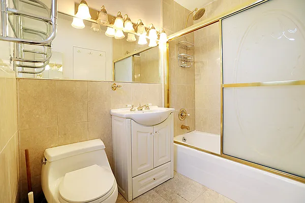 Rented by Pi Capital Partners | media 4