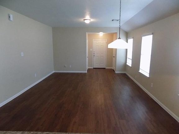 3rd image of 21606 Donata Cir
