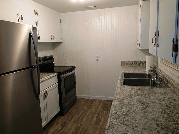 2nd image of 11 Holly Mountain Dr