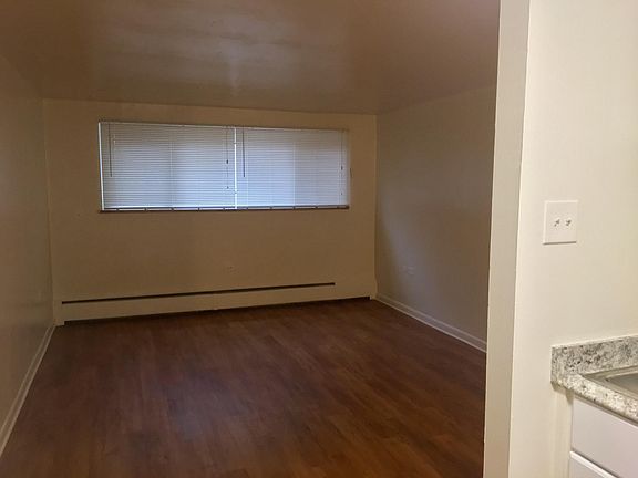 3rd image of 1331 N Downing St APT 106