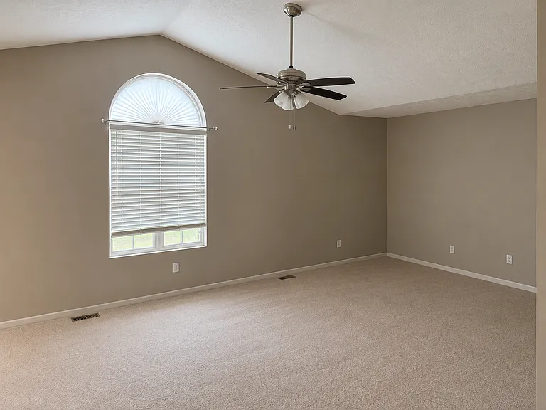 2100 Call Dr — Photo 17
