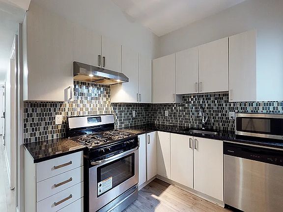 3rd image of 73 Blackburn Ave #1A