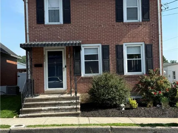 322 Lincoln Ave, Nazareth, PA 18064