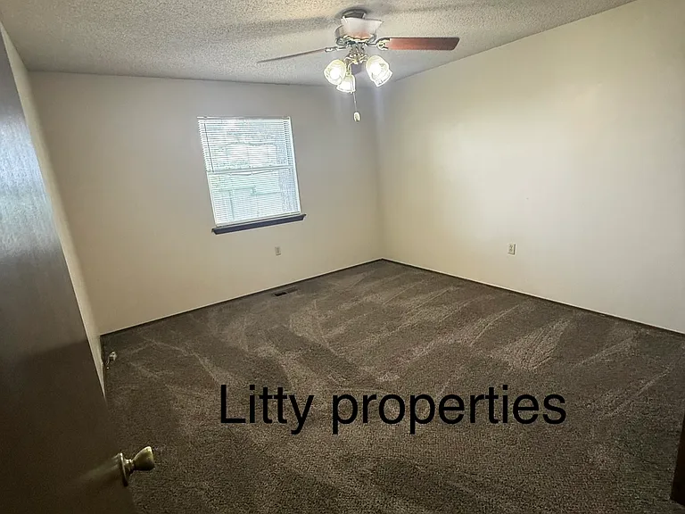 926 Coley Dr #926 — Photo 5