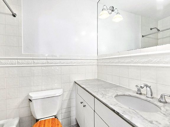 2nd image of 46 W 69th St APT 7