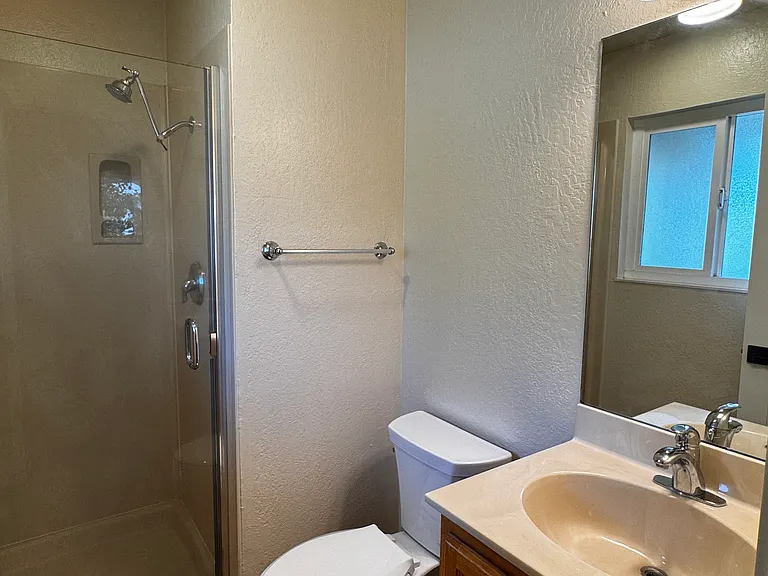 Master Bathroom (attached to second largest bedroom)