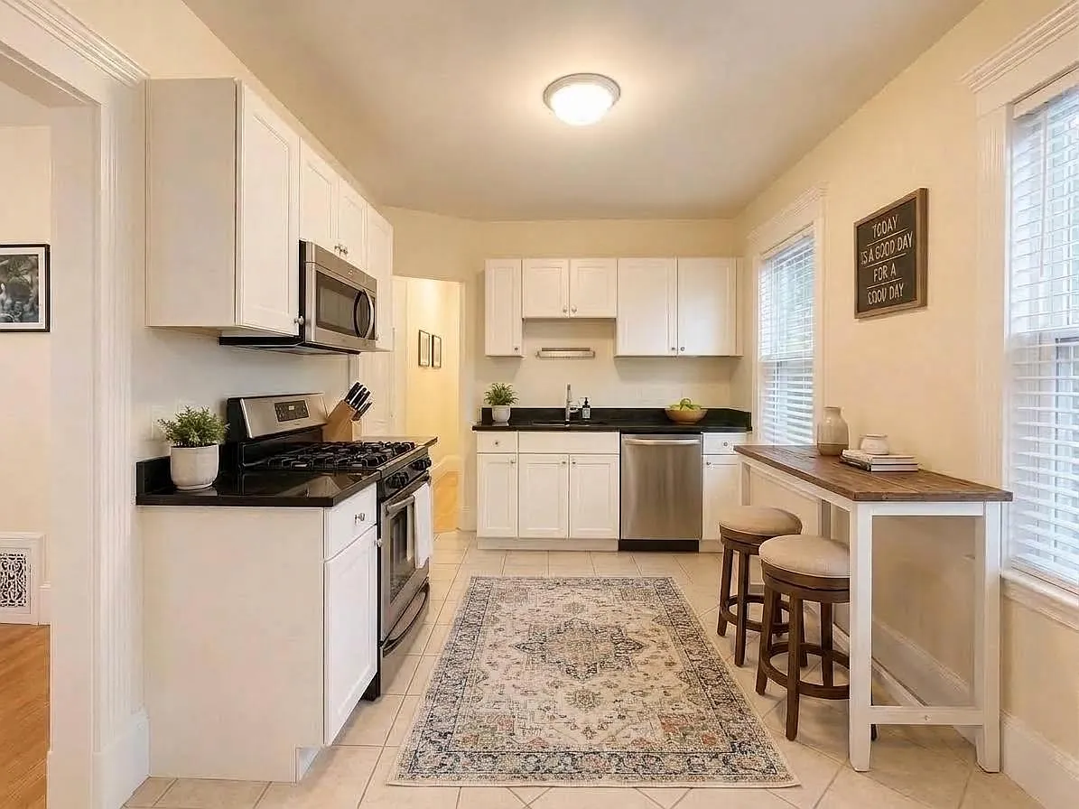 2 bed, 1100 sqft, $2,650 — Photo 2
