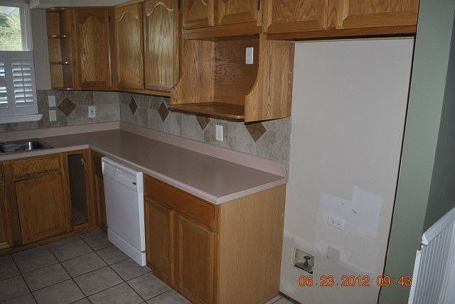 2nd image of 125 Levee View Dr