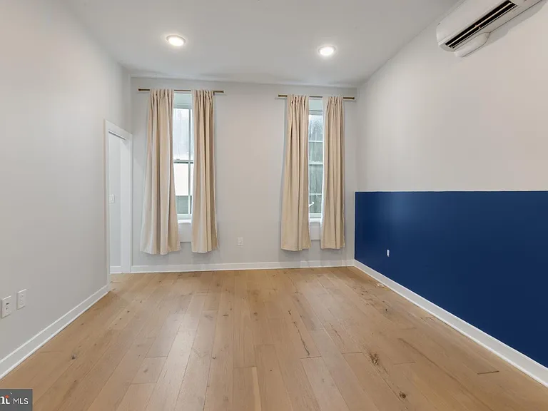 257 N 3rd St #3 — Photo 14