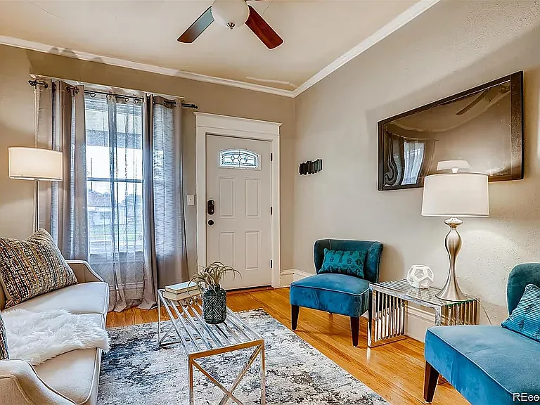 2441 N Vine St — Photo 2
