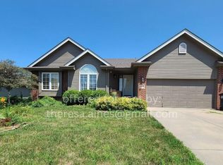 13526 Camden Ave, Omaha, NE 68164