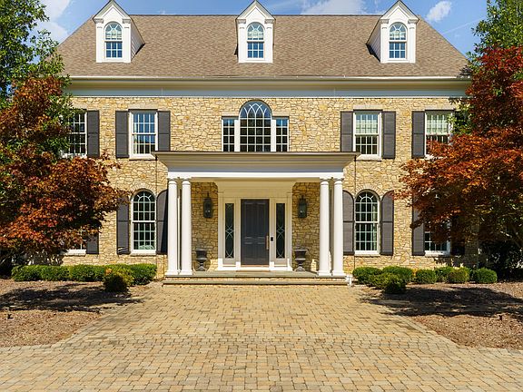 2nd image of 780 Home Rd