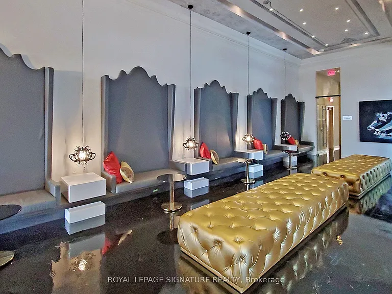 197 Yonge St #4409 — Photo 28
