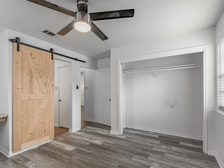 2402 Sycamore Ave #E1 — Photo 21