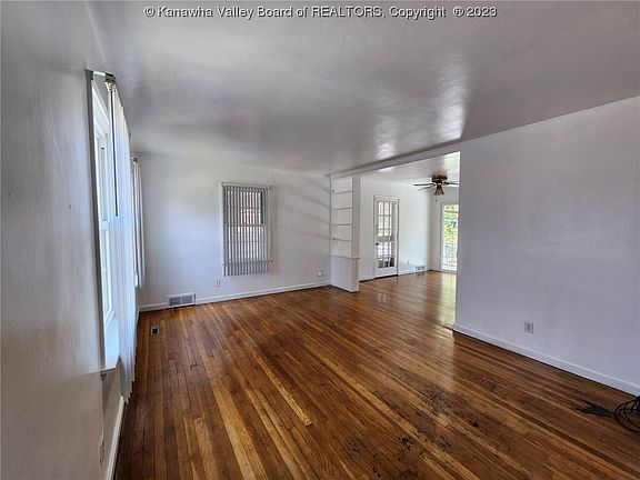 4th image of 732 Churchill Dr