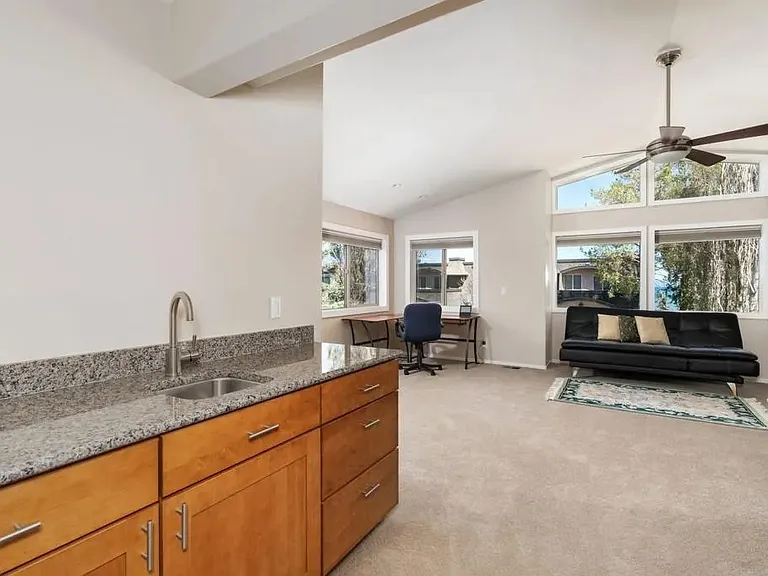 314 Beach Dr — Photo 11
