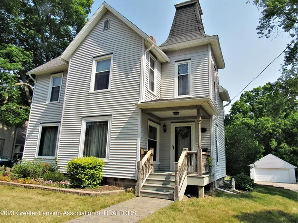 432 W Jefferson St, Grand Ledge, MI 48837