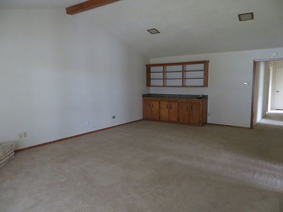 5th image of 508 Towne House Ln