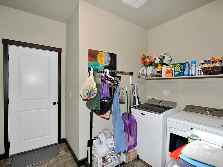 1399 N Brady St — Photo 28
