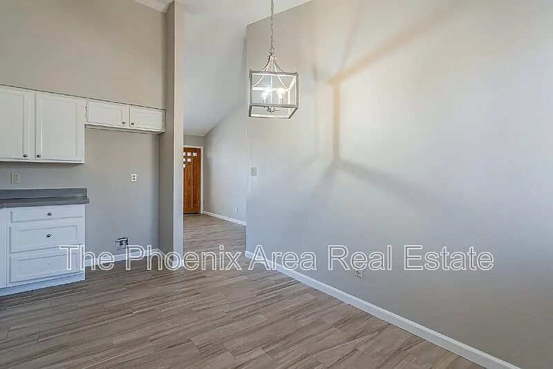 3 bed, 2.0 bath, 938 sqft, $1,450 — Photo 4