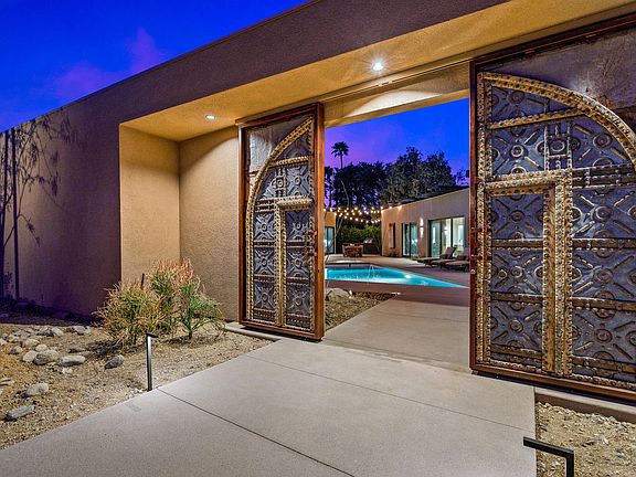 3rd image of 400 W Santa Catalina Rd