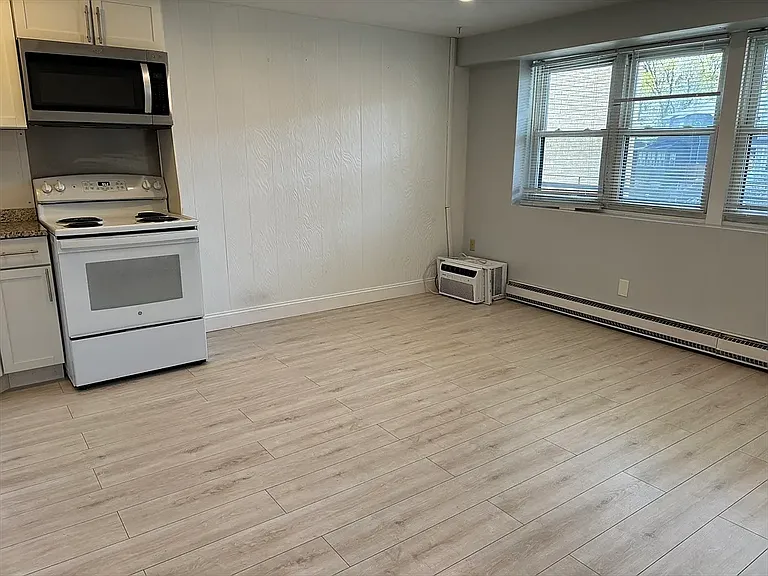340 Main St #307 — Photo 13