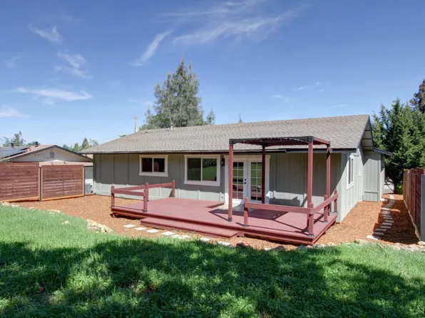 13740 Torrey Pines Dr, Auburn, CA 95602