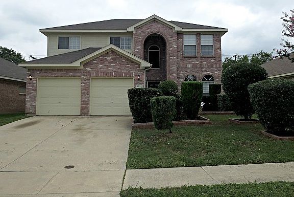 2nd image of 2851 Earle Dr