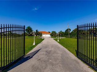 4775 8th St NE, Naples, FL 34120