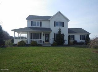 42 Carriage Crossings Ln, Milton, PA 17847