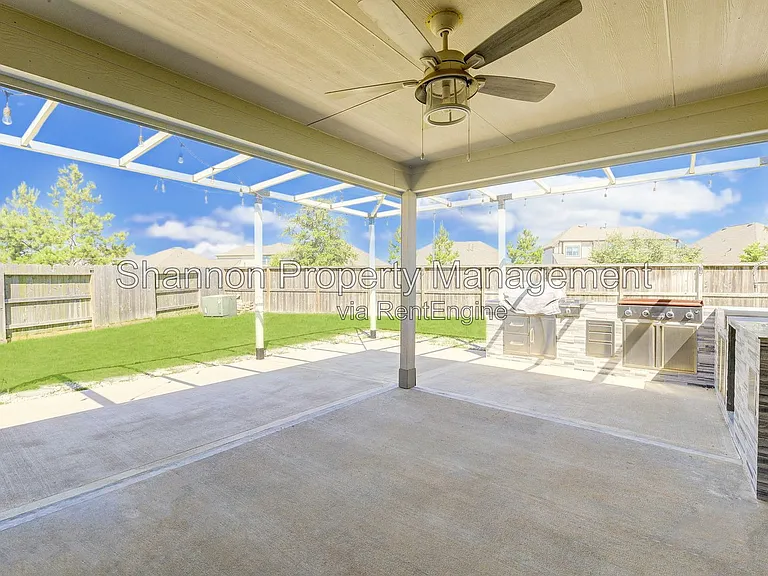 9547 Summer River Dr — Photo 27