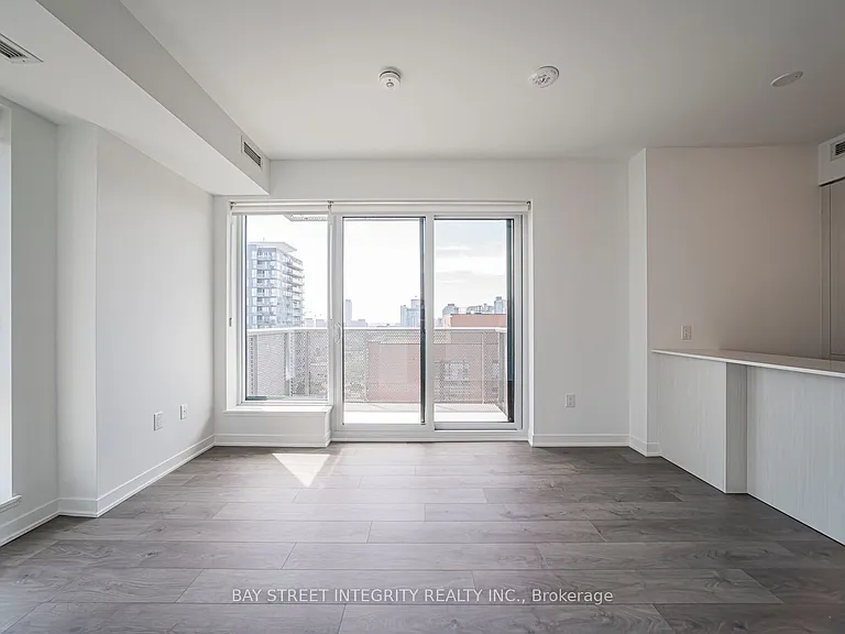 10 Oak St #903 — Photo 20