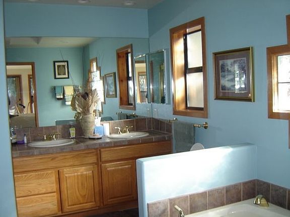 Master Bath with Jetted tub